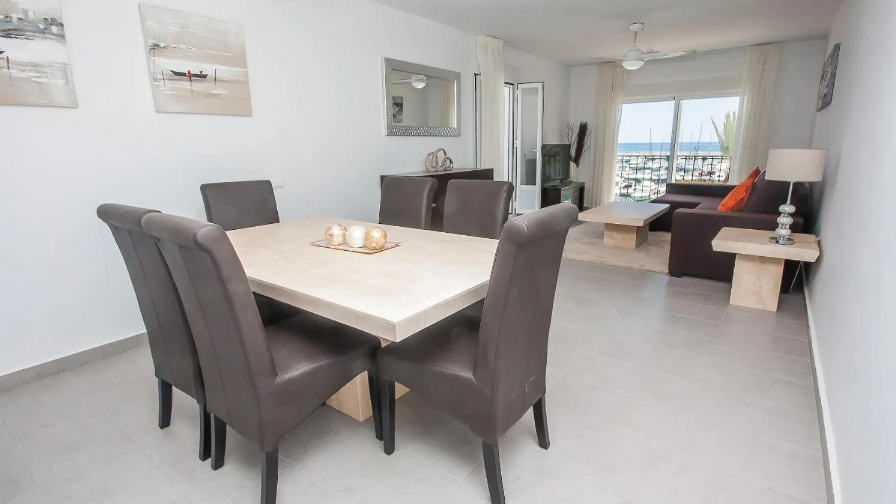 Marina Apartments 939 マニルバ